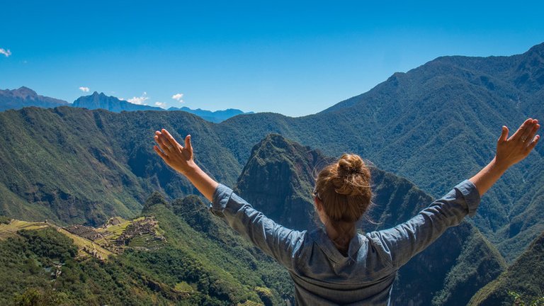 Intrepid-Travel-Peru_MachuPicchu_Traveller_Sungate_02.jpg