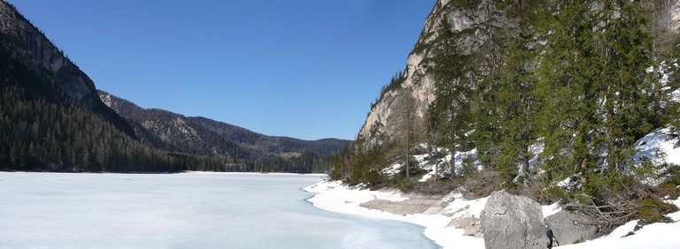 Lago_di_braies_5.jpg