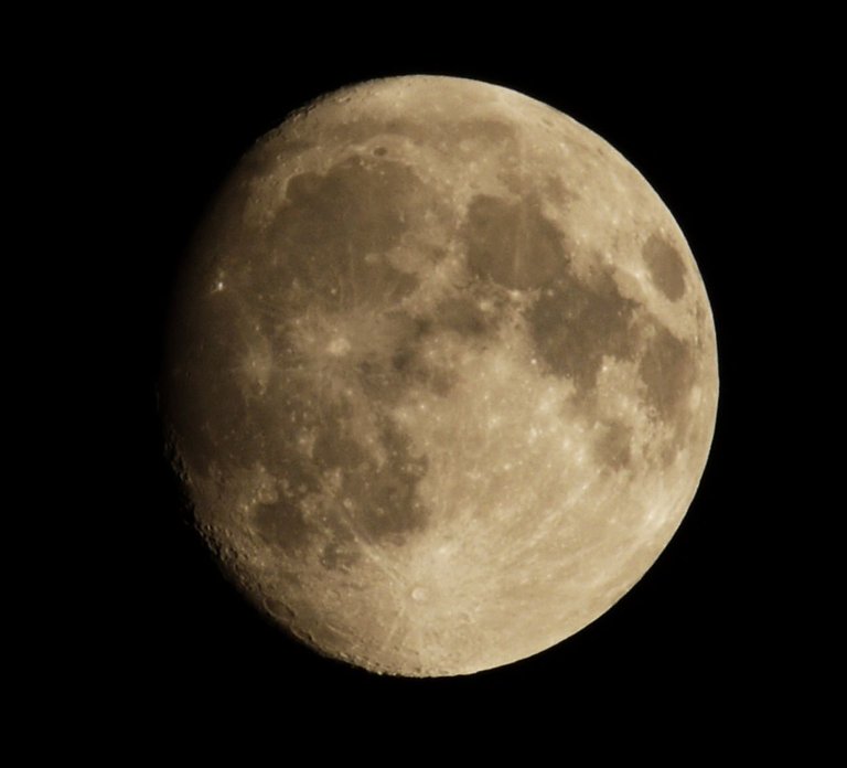 51142477490 - the gibbous moon from london at 100 300mm_1.jpg