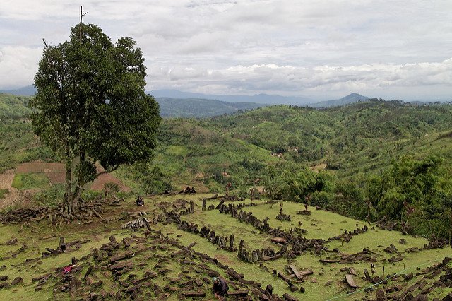 gunung padang 2.jpg