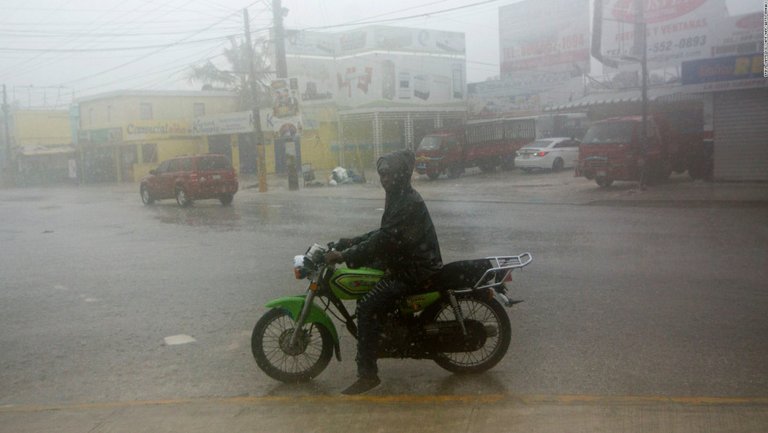 170921094601-getty-dominican-republic-rains-before-maria-landfall-full-169.jpg