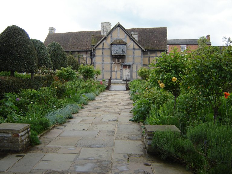 shakespeare's birthplace5.JPG