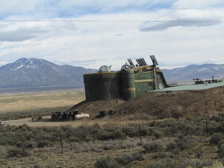 earthship2.JPG