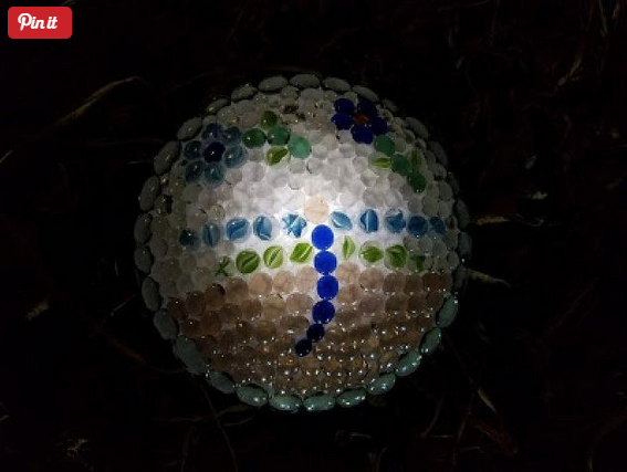 Upcycled Decorative Solar Garden Light _ Hometalk.png