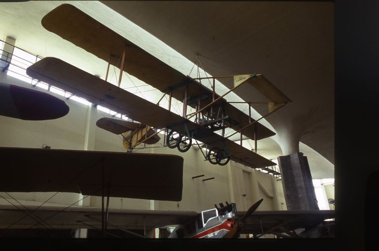 Aeroplano_-_Museo_scienza_tecnologia_Milano_07558_dia.jpg