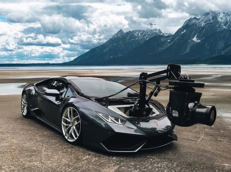 The fastest camera car in the world - the 201-MPH Lamborghini 'Huracam'.jpg