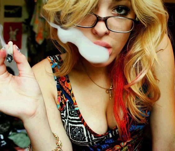 91c955b78b9c4b64f7d0d0c5495d313b--smoking-weed-sexy-smoking.jpg