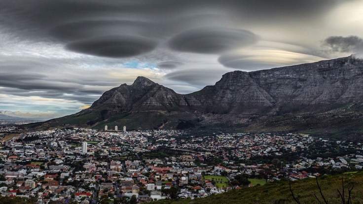 nubes-lenticulares-ciudad-cabo-sudafrica.jpg