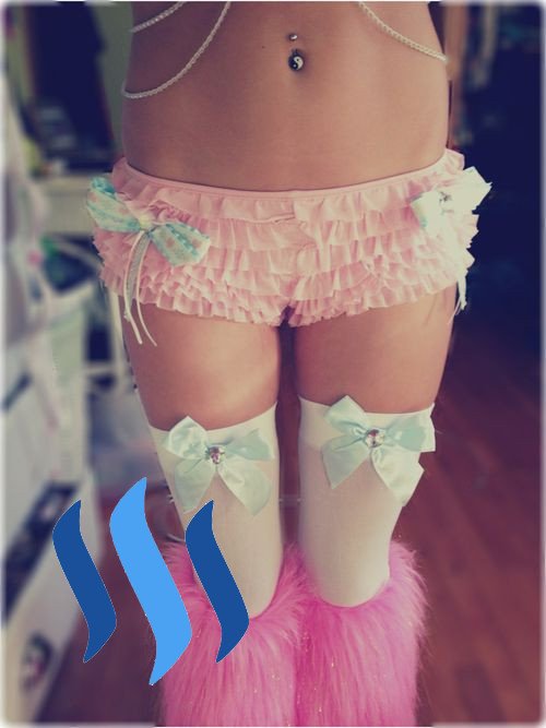 2c4caa31675bd7a9109315701b66e915--simple-rave-outfits-cute-rave-outfits.jpg