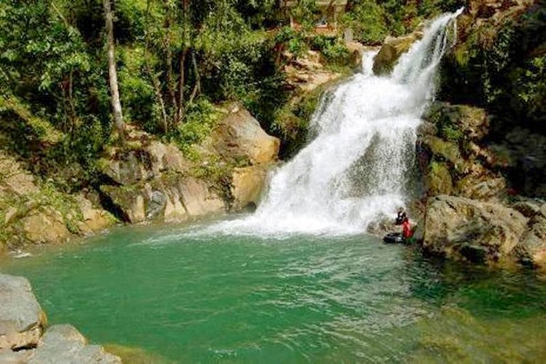 Air-Terjun-Suhom.jpg