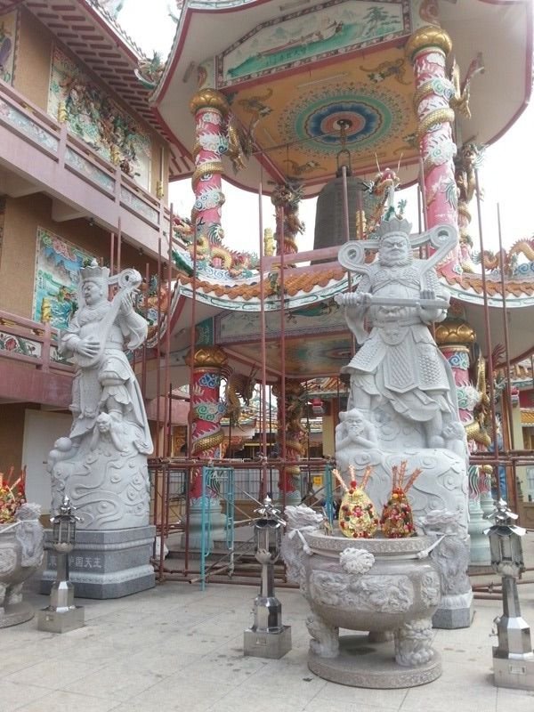 Chinese Shrine7.jpg