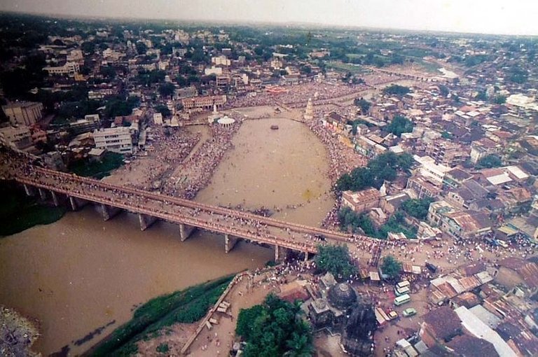 Nashik_during_1989_Kumbh_Mela.jpg