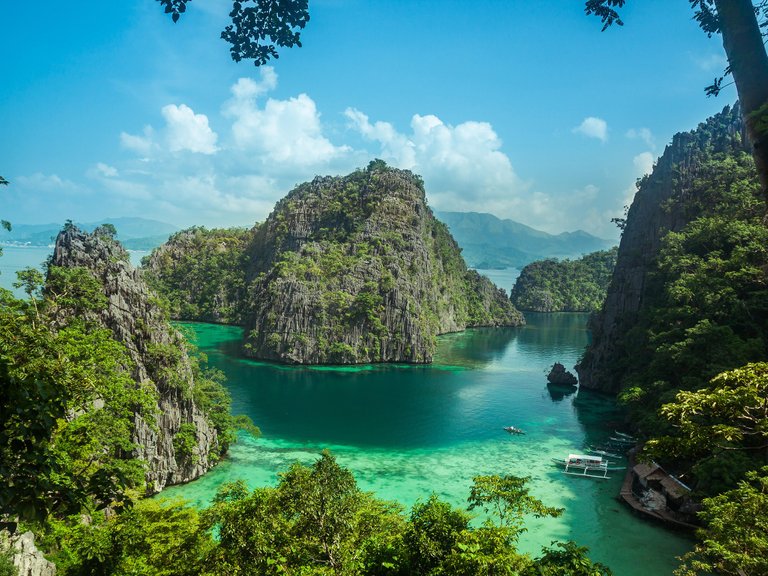 palawan-philippines-coron-cr-alamy.jpg