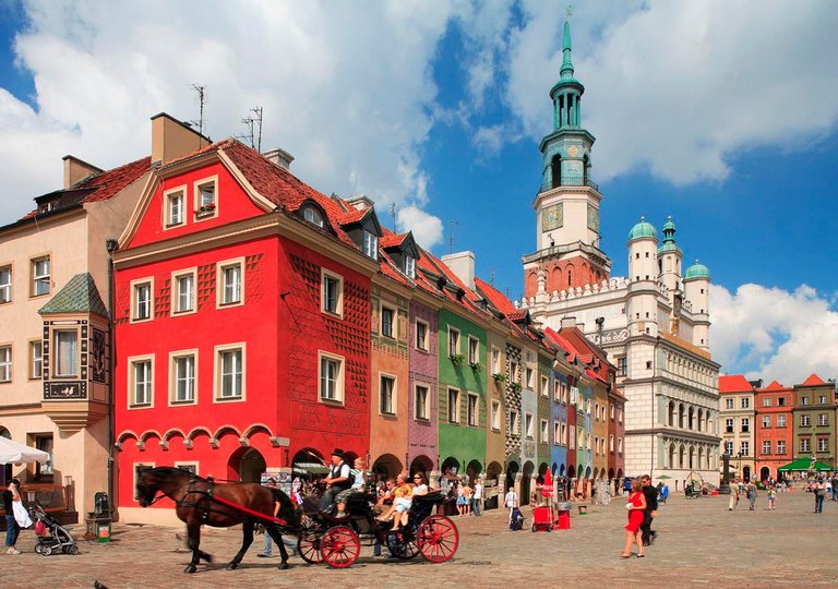 Polonia-Poznan-es-una-ciudad-encantadora-Europea-situado-a-medio-camino-entre-Varsovia-y-Berlin.jpg