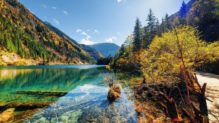 jiuzhaigou-valley 5.jpg