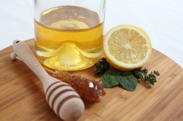 14-reasons-to-drink-warm-water-with-lemon-and-honey-in-the-morning.jpg