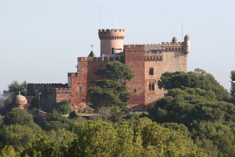 CastilloCastelldefels.jpg