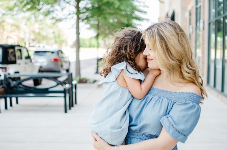 mother-daughter-matching-outfits-chambray-dresses.jpg