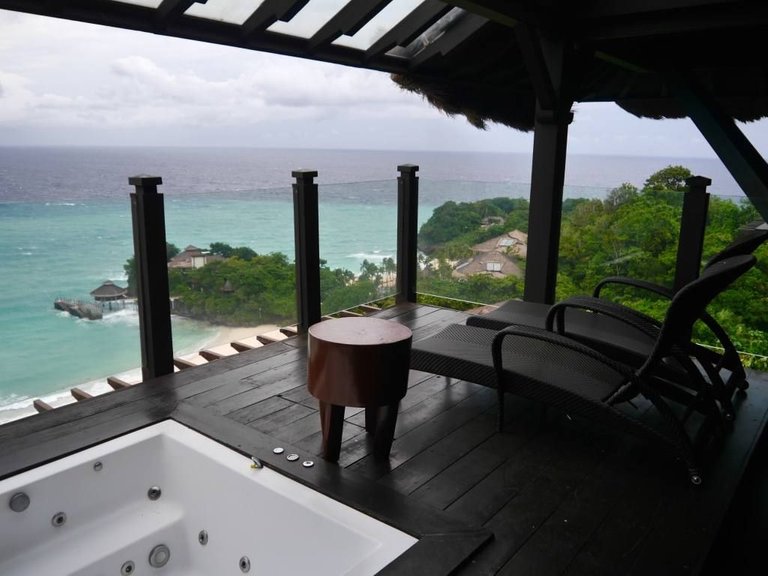 shangri-la-boracay-resort-spa-tree-house-villa-balcony.jpg