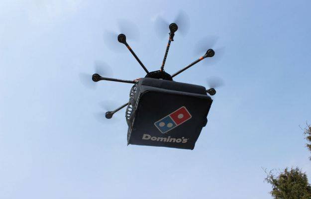 Domino-pizza-drone-smartphonefreaks.jpg