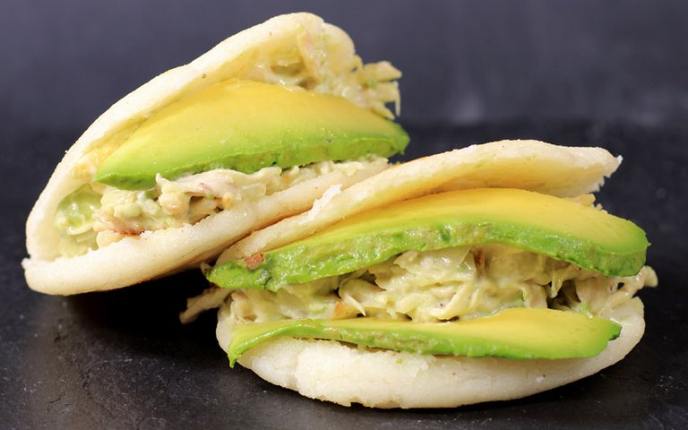 AREPAS-REINA-PEPIADA-800-X-500.jpg