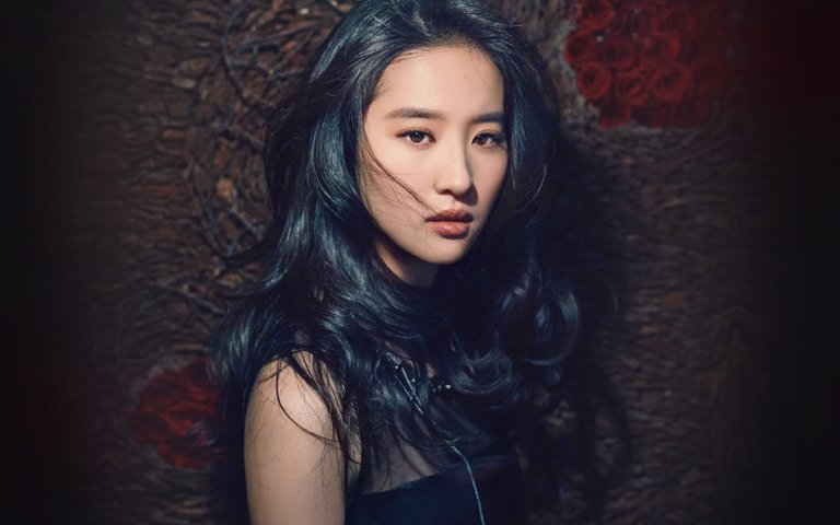 wallpapersden.com_liu-yifei_2560x1600.jpg