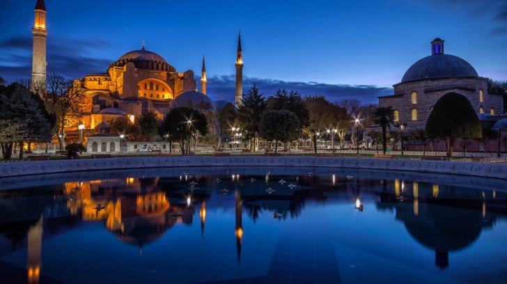 sultanahmet-camii-turkey-istanbul_323175617.jpg