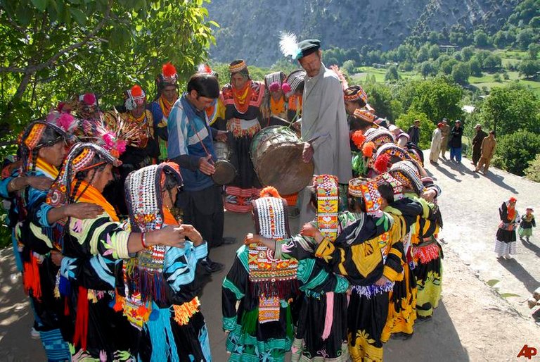 17a23-pakistan-kalash-festival-2010-5-19-7-18-55.jpg