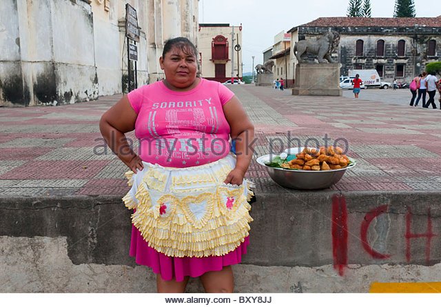 food-vendor-leon-nicaragua-bxy8jj.jpg