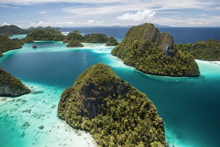 raja_ampat_islands.jpg