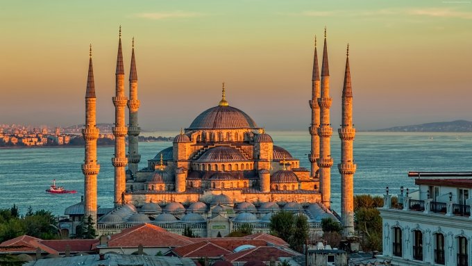 sultan-ahmed-mosque-3840x2160-turkey-istanbul-sunrise-4k-16654-1-680x383.jpg