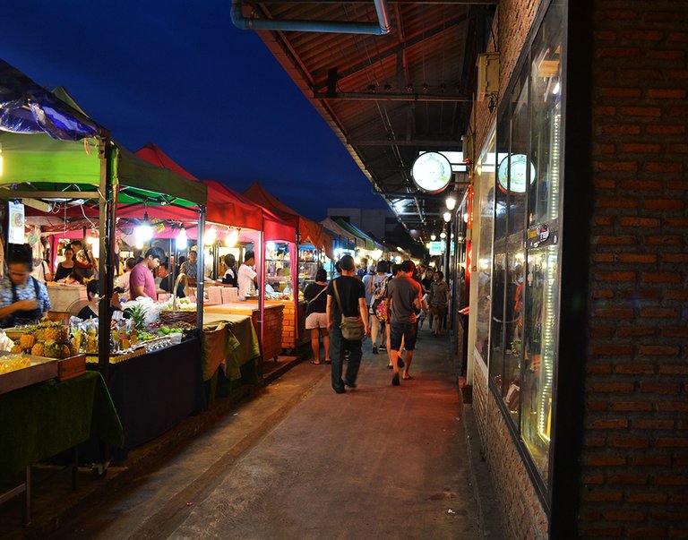 marche-de-nuit-bangkok.jpg