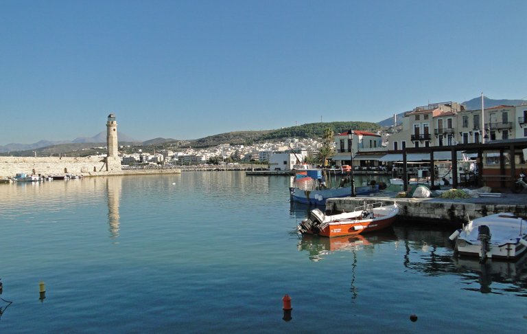 Venetian_port_of_Rethymno.jpg