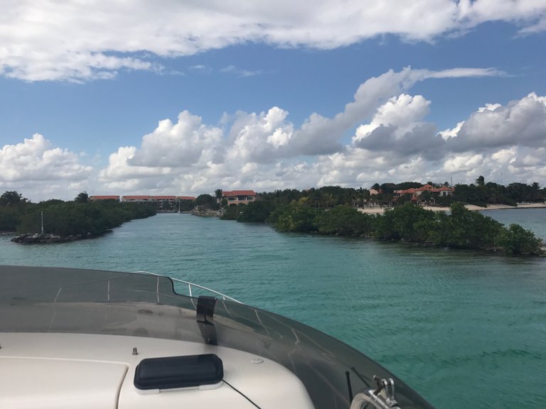 puerto aventuras yatch3.jpg