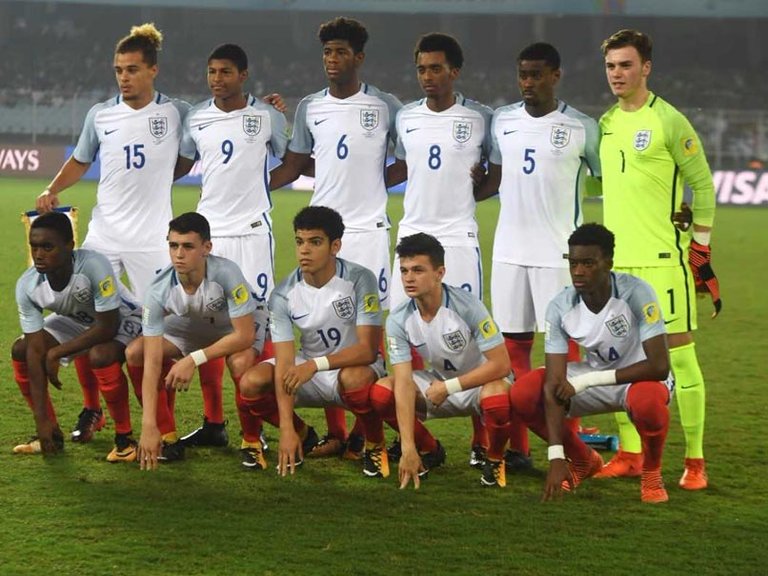 england-u-17-team-afp_806x605_81509208986.jpg