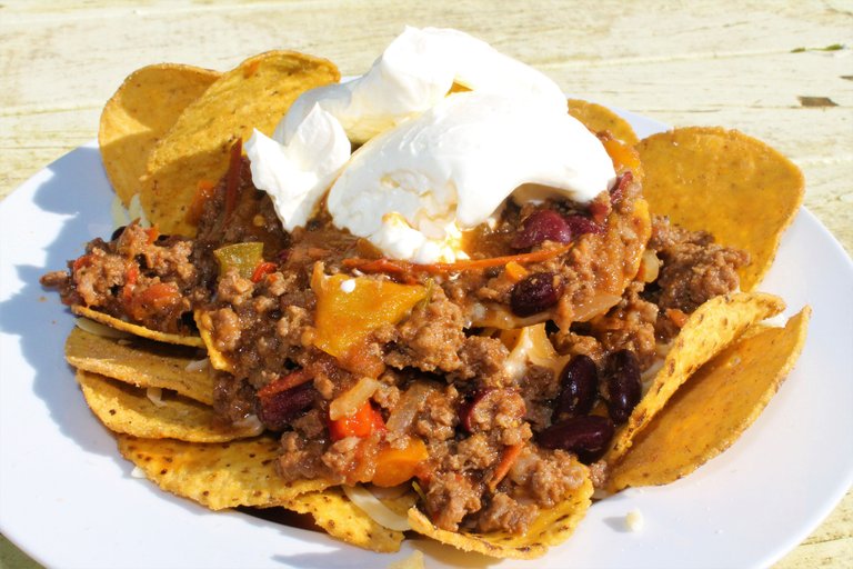 Beef Chilli Nachos with sour cream.JPG