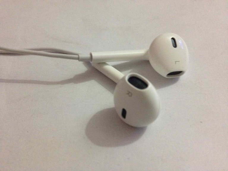 Apple-Earpods2.jpg