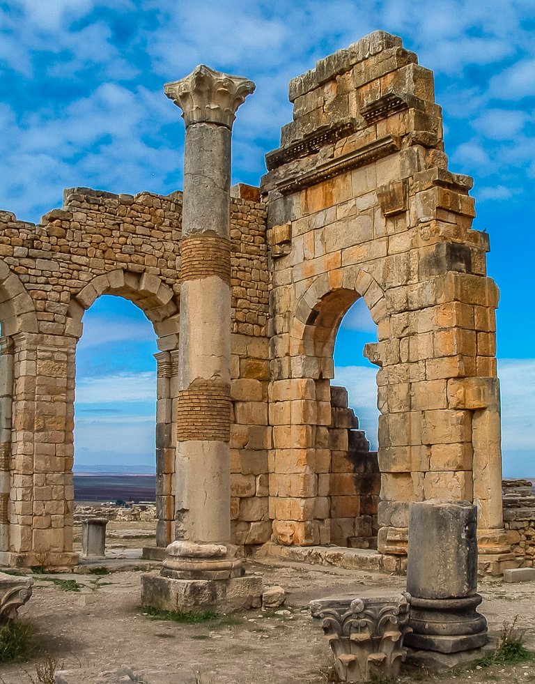 10_24_03_Volubilis_Basilica_08.jpg