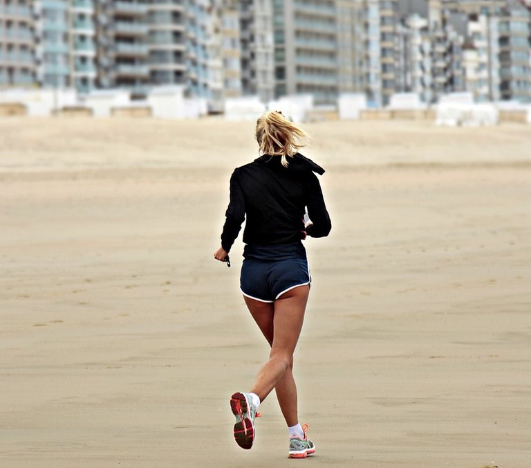 jogger-3071964_960_720.jpg