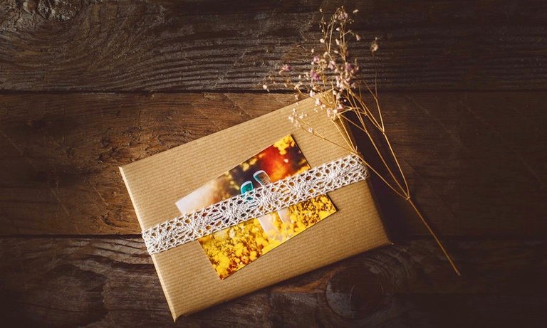 postcard_parcel_by_rona_keller-d8362ju.jpg