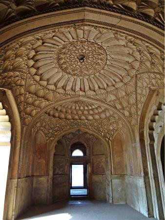 safdarjung-s-tomb (2).jpg