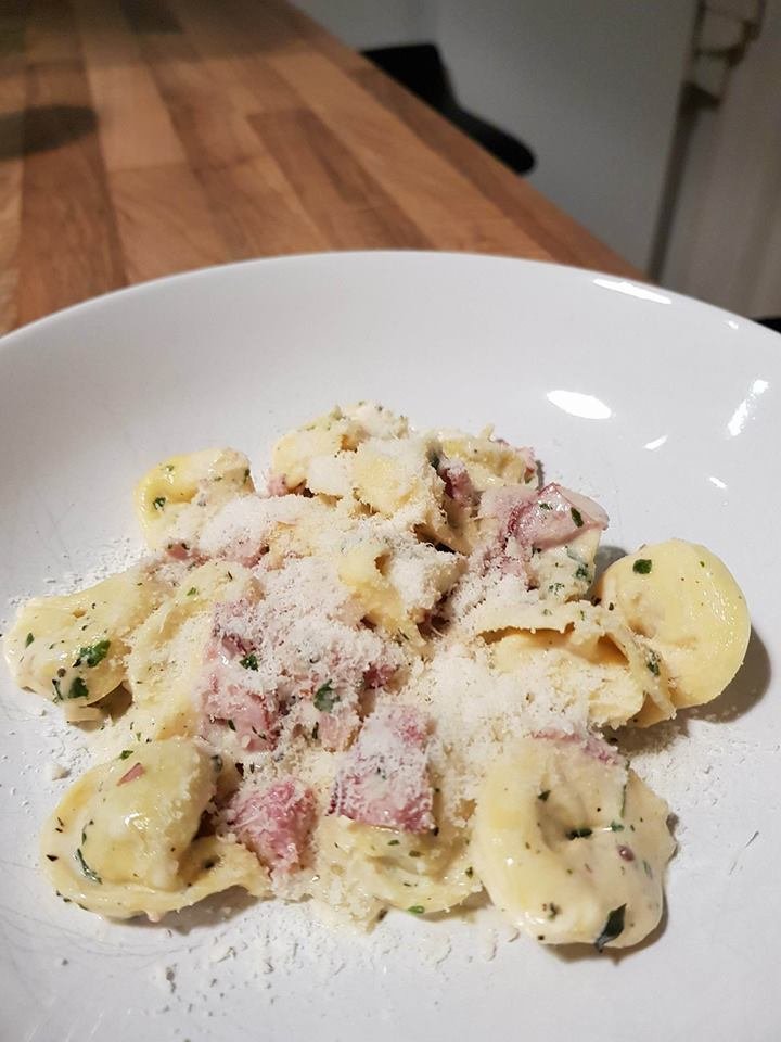 tortellini alla panna.jpg