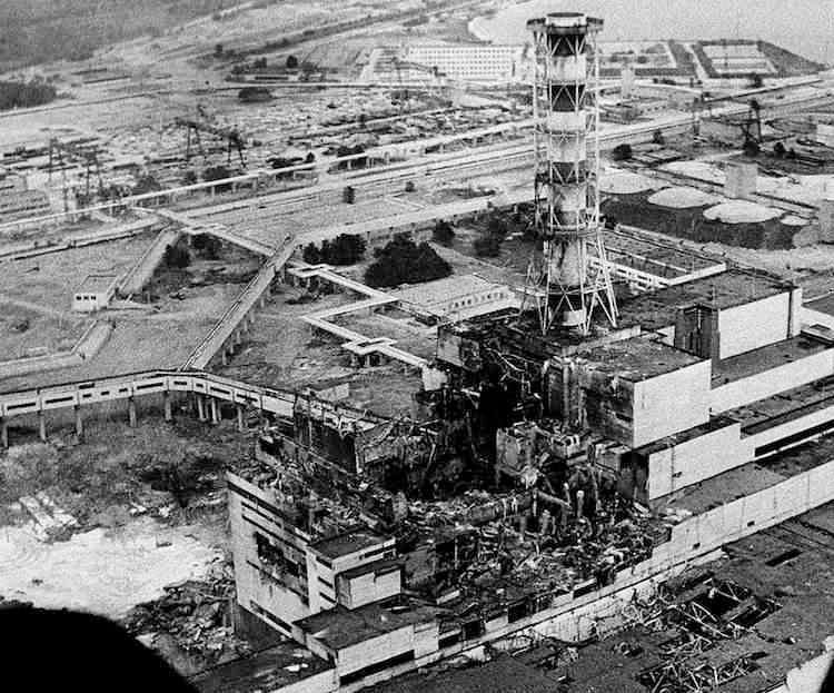 iconic-images-1980s-chernobyl-disaster.jpg