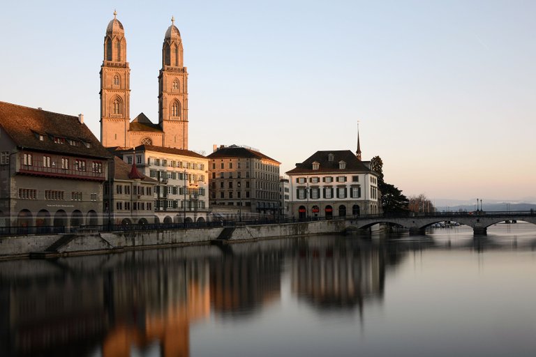 zurich-1443575_1920.jpg