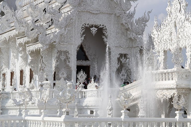 white-temple-thailand-20.jpg