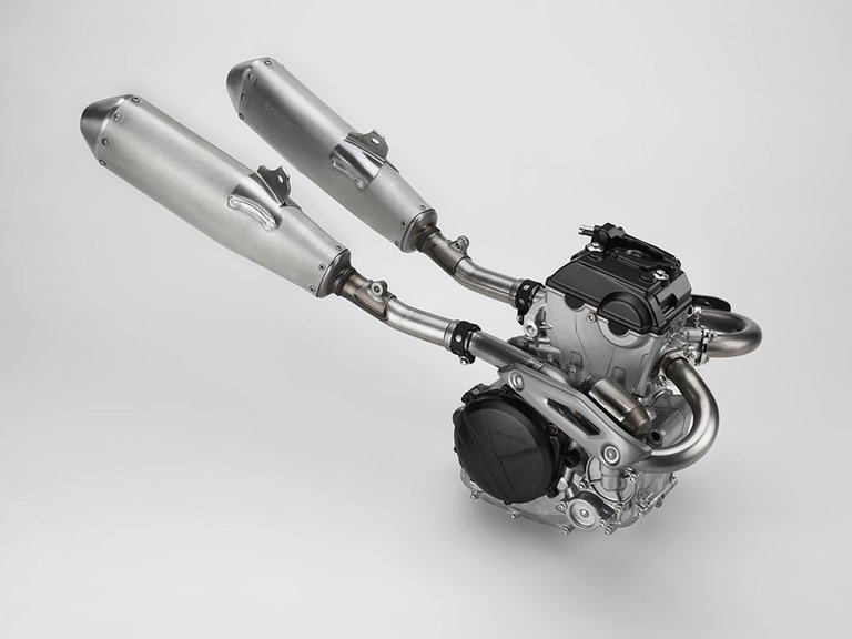 18_CRF250R_EXHAUST_RT.jpg