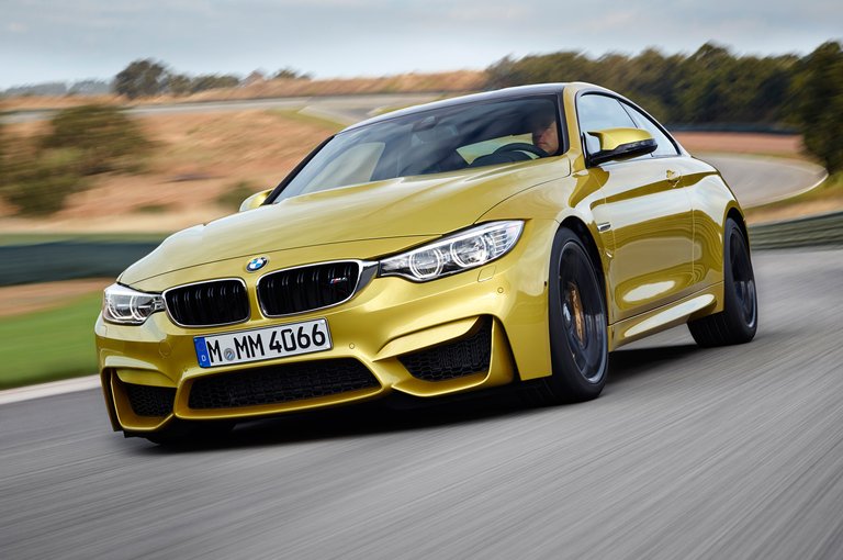 2015-BMW-M4-in-motion.jpg