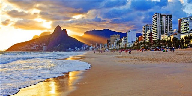 RIO-de-janeiro-BEACH-brazil (660 x 330).jpg