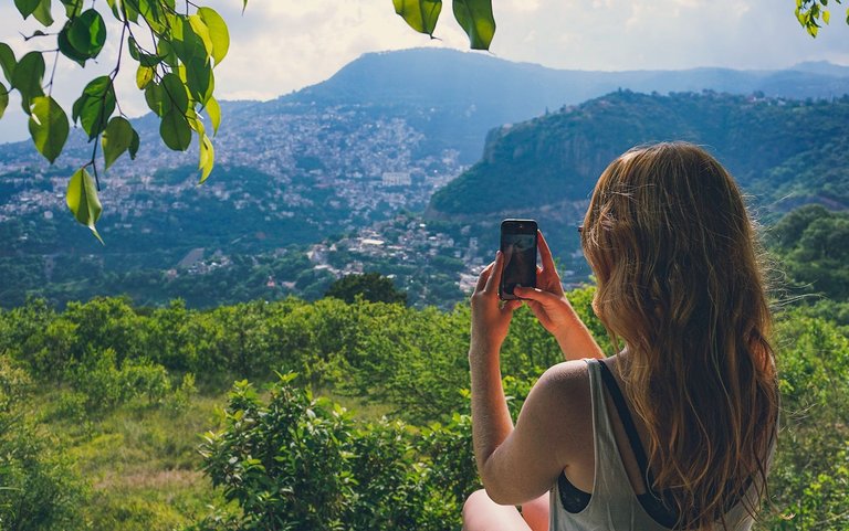 taxco-phone-1.jpg