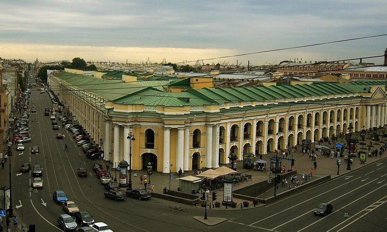 bolshoy-gostiny-dvor-1300.jpg